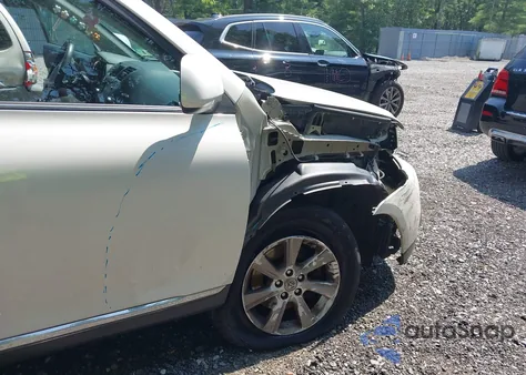 2013 Toyota Highlander Se V6 z USA, uszkodzony, nr VIN 5TDBK3EH8DS197330